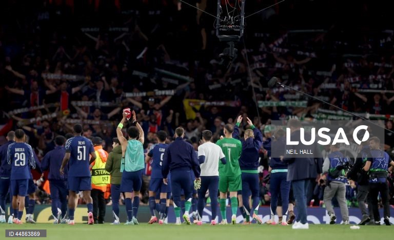 Futebol: Liga dos Campeões - Arsenal vs Paris Saint-Germain 