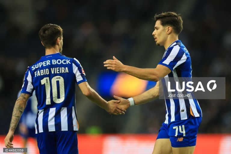 O FC Porto venceu hoje na receção ao Moreirense por 3-1, após reviravolta, no jogo de abertura da 32.ª jornada da I Liga portuguesa de futebol, que deixou, provisoriamente, os 'dragões' no terceiro lugar.