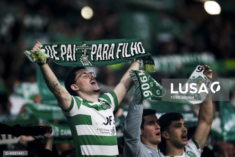 O Sporting venceu hoje o Gil Vicente por 2-1, depois de ter estado em desvantagem, na 32.ª jornada, e manteve a liderança da I Liga de futebol, a semana da visita ao Benfica, segundo, em igualdade pontual.