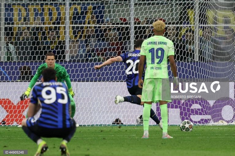 O Inter Milão apurou-se hoje para a final da Liga dos Campeões de futebol pela sétima vez, após vencer o FC Barcelona por 4-3, no prolongamento, depois do 3-3 no final do tempo regulamentar, na segunda mão das meias-finais.