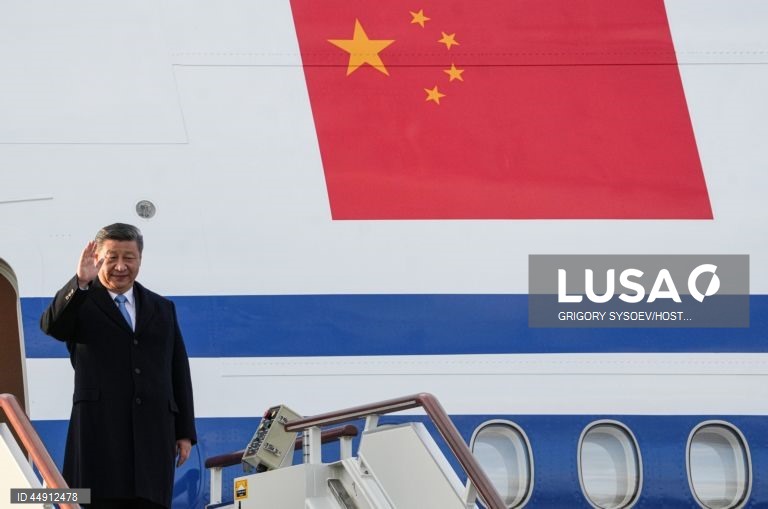Presidente chinês, Xi Jinping, inicia visita à Rússia.