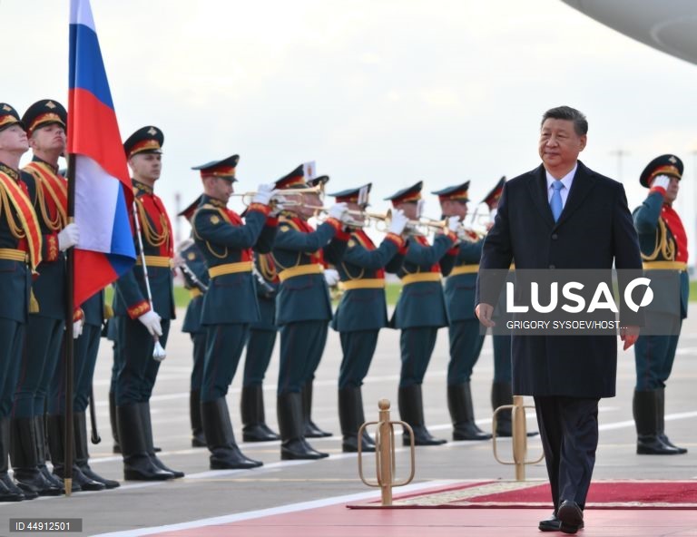 Presidente chinês, Xi Jinping, inicia visita à Rússia.
