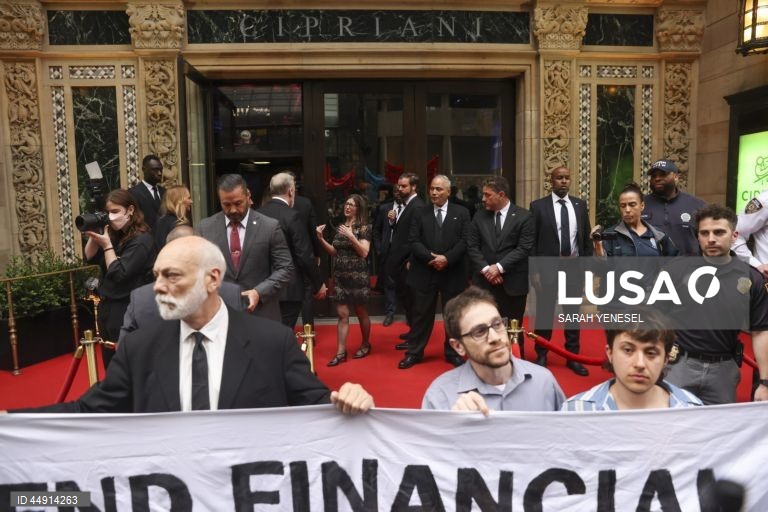 EUA: Manifestação em Nova Iorque contra os bilionários