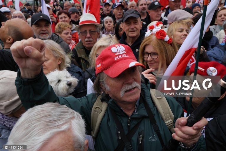 Polónia: Marcha em Varsóvia contra a imigração ilegal