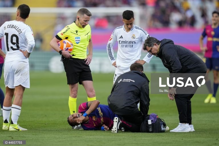 Futebol: Liga espanhola - FC Barcelona vs Real Madrid