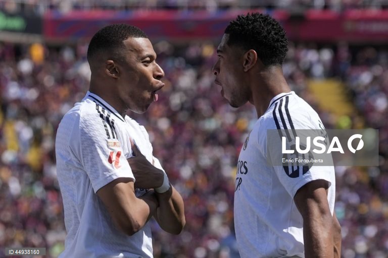 Futebol: Liga espanhola - FC Barcelona vs Real Madrid