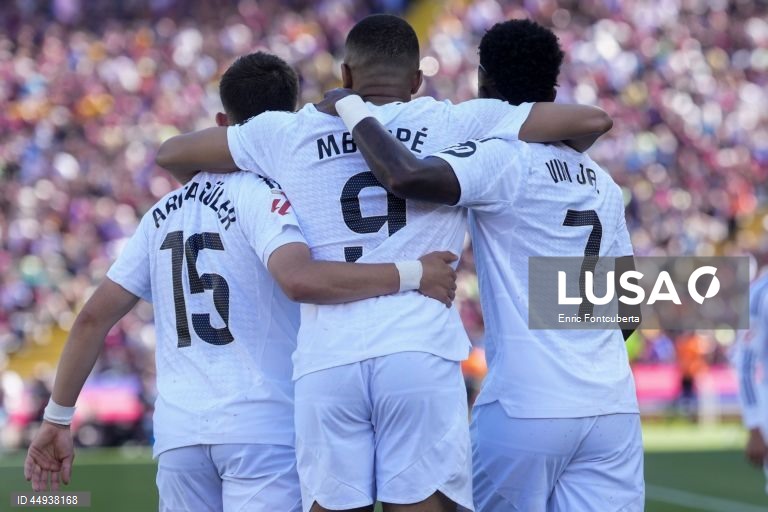 Futebol: Liga espanhola - FC Barcelona vs Real Madrid