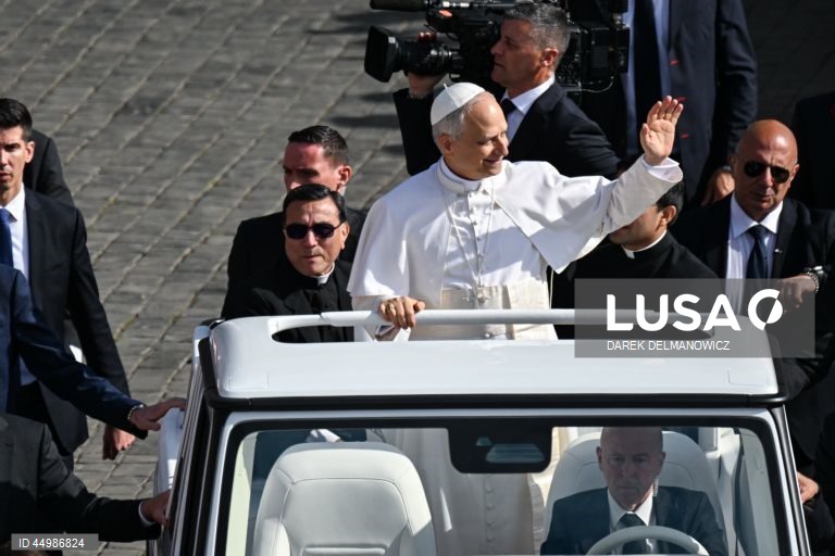 Roma: Primeira missa pública do Papa Leão XIV