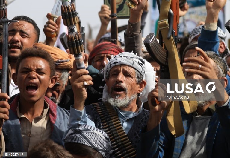 Iémen: Manifestação houthi contra os EUA e Israel