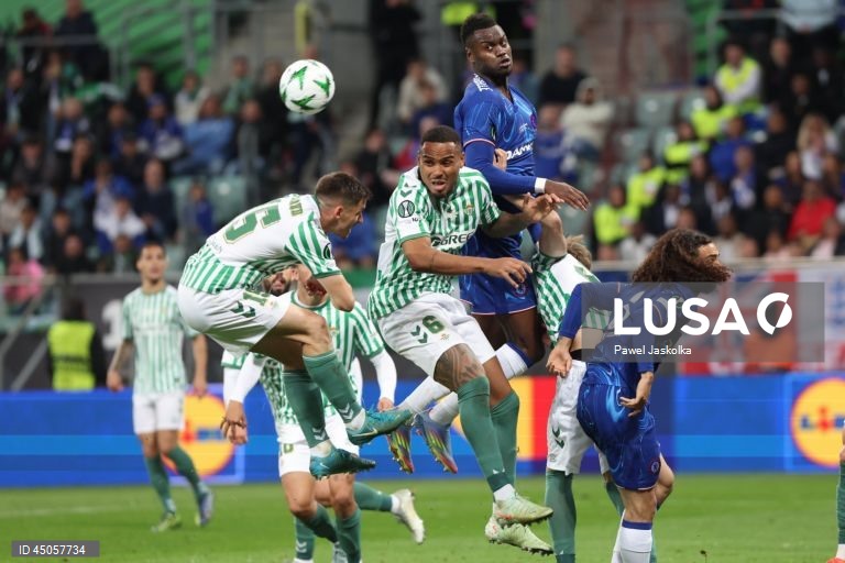 Futebol: Chelsea vence Betis e conquista a Liga Conferência 