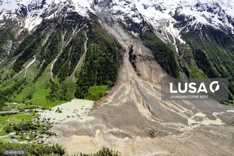 Suiça: Colapso do glaciar Birch