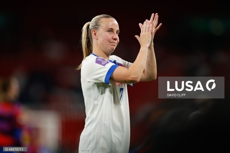 A seleção portuguesa feminina de futebol somou hoje a terceira derrota seguida na Liga das Nações, por culpa da entrada péssima em Wembley, diante da campeã europeia Inglaterra (6-0), que fez o que quis das portuguesas.
