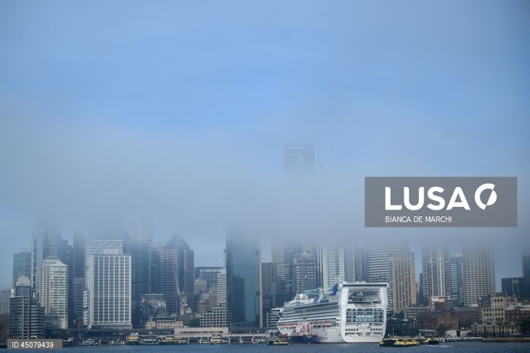 Austrália: Nevoeiro espesso cobre Sydney