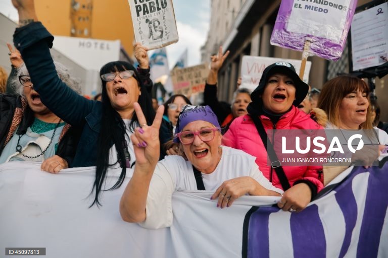 Argentina: Manifestação em Buenos Aires pelo aumento das reformas