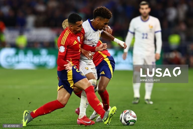 A detentora do título Espanha qualificou-se hoje para a final da quarta edição da Liga das Nações em futebol, marcando encontro para domingo com Portugal, ao vencer a França por 5-4, na segunda meia-final, em Estugarda, Alemanha.