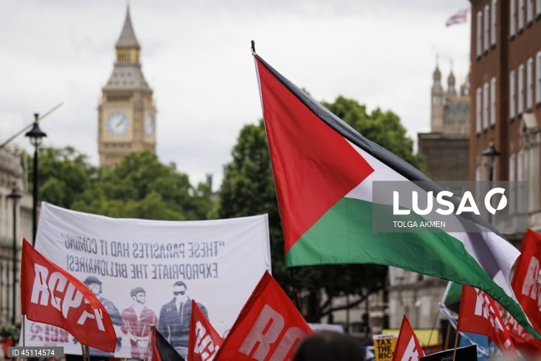 Londres: Marcha anti-austeridade contra cortes nas despesas públicas e reforma da segurança social