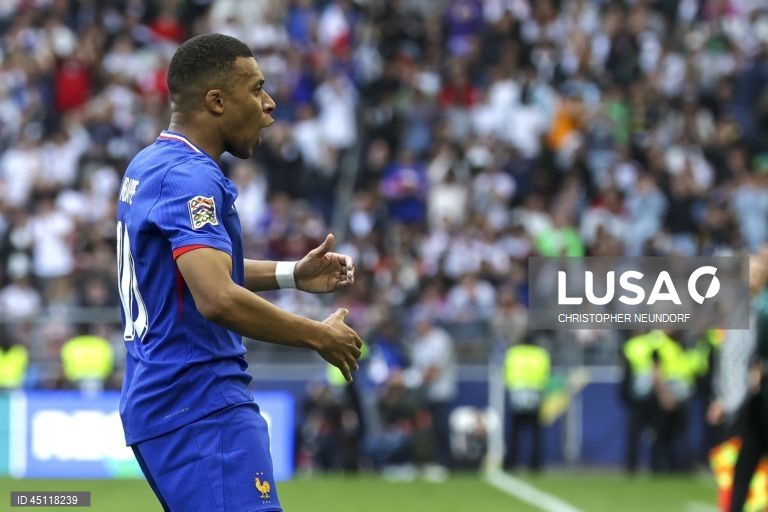 A França, à boleia de Kylian Mbappé, com um golo e uma assistência, conquistou hoje o terceiro lugar na Liga das Nações de futebol, ao vencer a anfitriã Alemanha, por 2-0.
