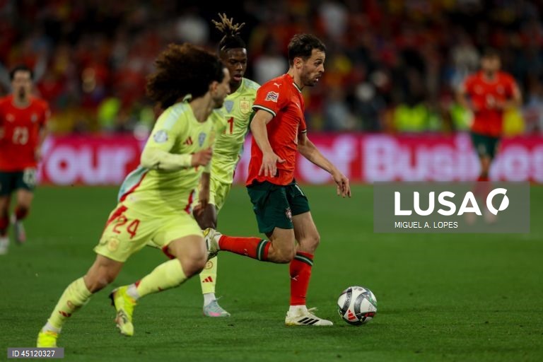 A seleção portuguesa conquistou hoje pela segunda vez a Liga das Nações de futebol, ao bater na final a Espanha por 5-3 no desempate por grandes penalidades, após 2-2 no final do tempo regulamentar e prolongamento.