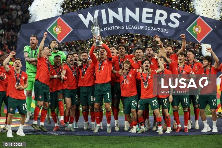 A seleção portuguesa conquistou hoje pela segunda vez a Liga das Nações de futebol, ao bater na final a Espanha por 5-3 no desempate por grandes penalidades, após 2-2 no final do tempo regulamentar e prolongamento.