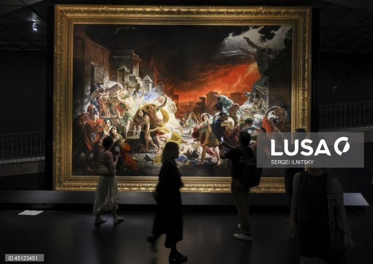 Exposição "Karl Bryullov. Roma - Moscovo - Petersburgo" na Galeria Tretyakov, Moscovo, Rússia. A exposição, dedicada ao 225.º aniversário do nascimento do artista, apresenta mais de 170 obras de pintura, gráficos e esculturas.  