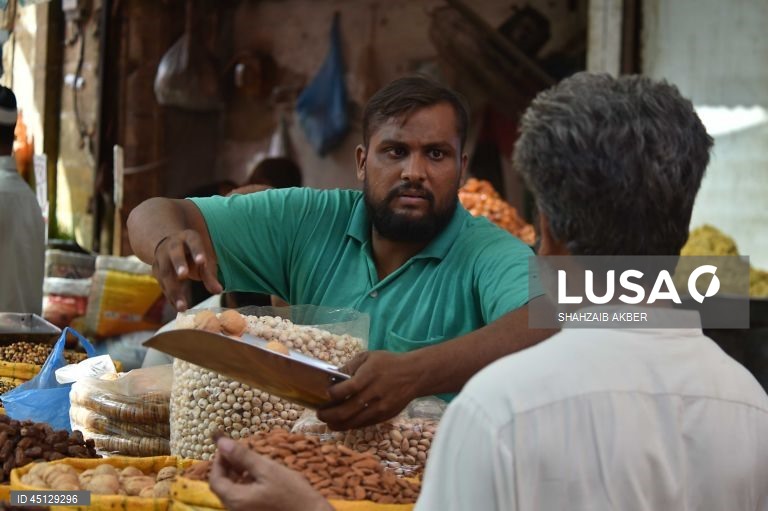 Paquistão: Mercado local em Carachi