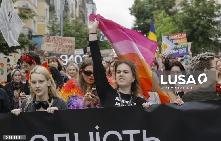 Ucrânia: Marcha do Orgulho LGBTQ+ em Kiev