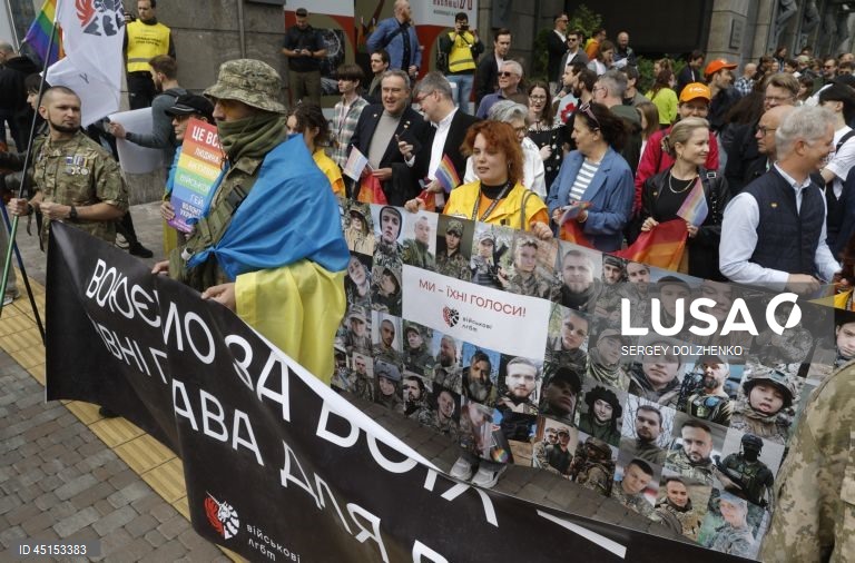 Ucrânia: Marcha do Orgulho LGBTQ+ em Kiev