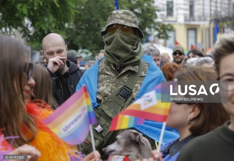 Ucrânia: Marcha do Orgulho LGBTQ+ em Kiev