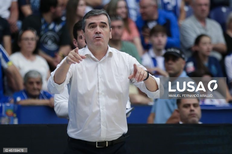 Benfica tetracampeão de basquetebol ao vencer FC Porto no Dragão Arena