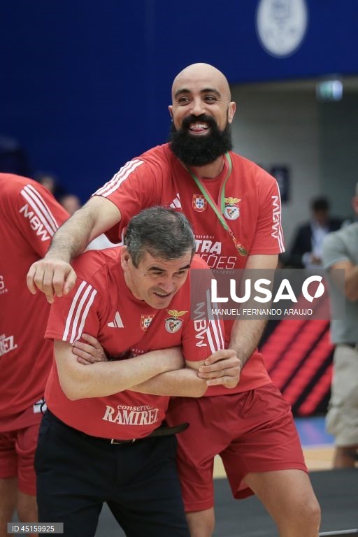 Benfica tetracampeão de basquetebol ao vencer FC Porto no Dragão Arena