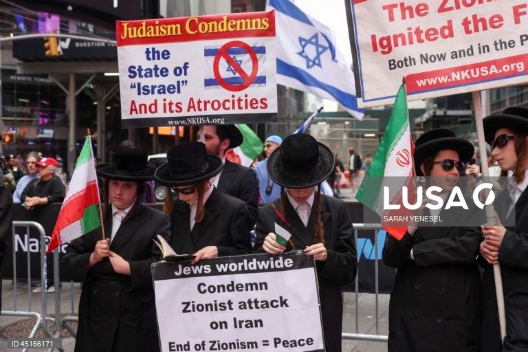 EUA: Judeus ultra-ortodoxos protestam em Nova Iorque contra o ataque de Israel ao Irão