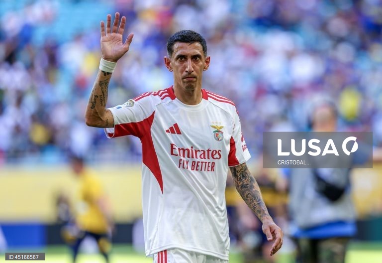 O Benfica estreou-se na segunda-feira com um empate a dois face aos argentinos do Boca Juniors no renovado Mundial de clubes de futebol, em encontro da primeira jornada do Grupo C, disputado em Miami Gardens, nos Estados Unidos.