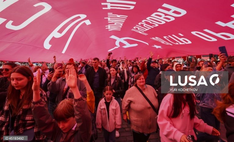 Museu ao ar livre dedicado ao 80º aniversário do Desfile da Vitória na Praça Vermelha em Moscovo.