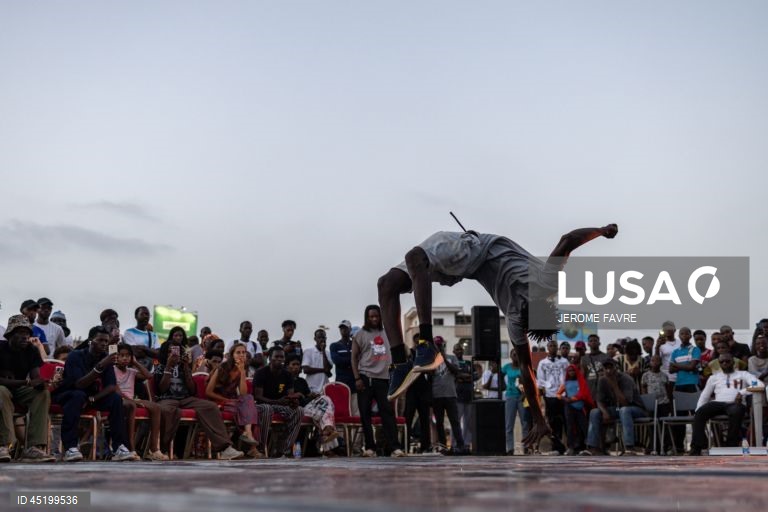 Senegal: batalhas de break dance em Dacar
