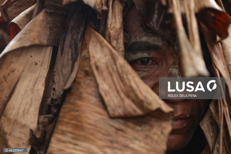 Filipinas: O Festival do Povo da Lama marca o dia da festa de São João Batista