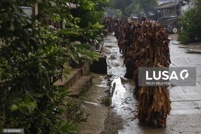 Filipinas: O Festival do Povo da Lama marca o dia da festa de São João Batista