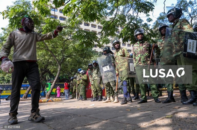 Quénia: Manifestação marca o aniversário do movimento de protesto da Geração Z em Nairobi