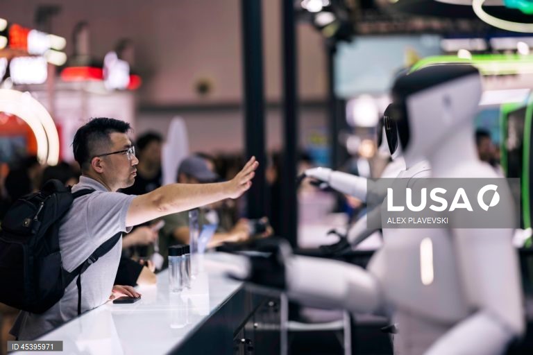 China: Exposição da Conferência Mundial sobre Inteligência Artificial em Xangai