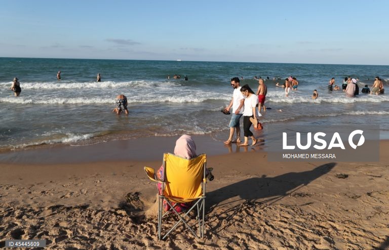 Tunísia: Praia em Tunis