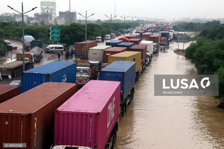 Paquistão: Cheias das monções