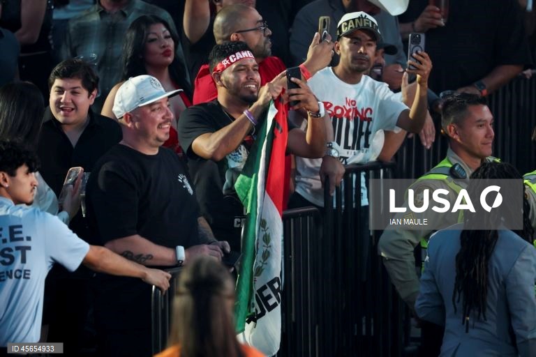 Terence Crawford, dos Estados Unidos, ganhou após a luta pelo título mundial dos supermédios contra Canelo Alvarez, do México, em Las Vegas, Nevada, EUA.