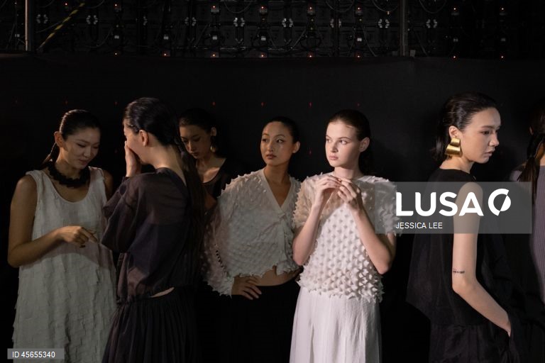 Bastidores da Semana da Moda da China 2025, em Pequim, China. O evento decorre de 5 a 14 de setembro de 2025. 