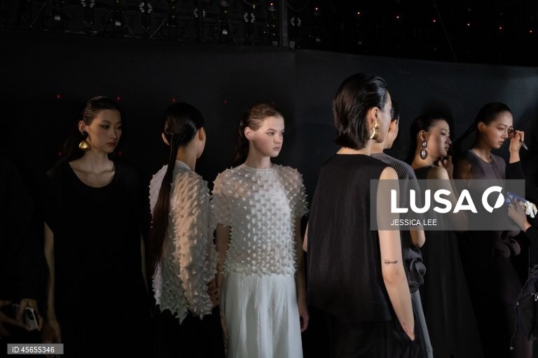 Bastidores da Semana da Moda da China 2025, em Pequim, China. O evento decorre de 5 a 14 de setembro de 2025. 