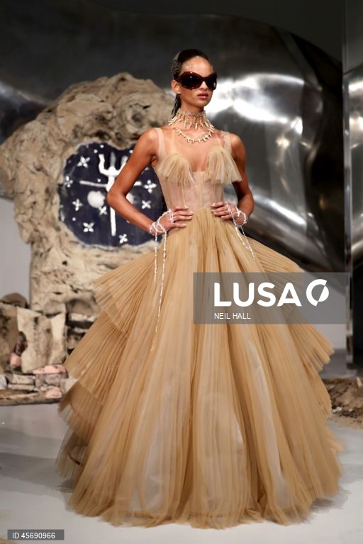 Semana da Moda de Londres - Di Petsa