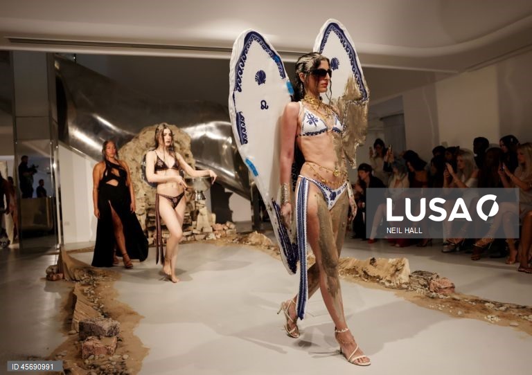 Semana da Moda de Londres - Di Petsa