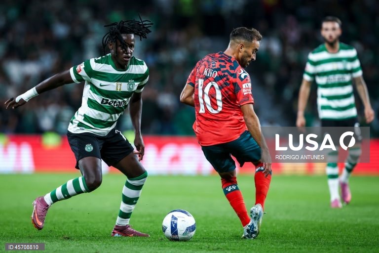 O campeão em título Sporting somou hoje o quinto triunfo em seis jogos na edição 2025/26 da I Liga portuguesa de futebol, ao vencer em casa o Moreirense por 3-0, no fecho da sexta jornada.