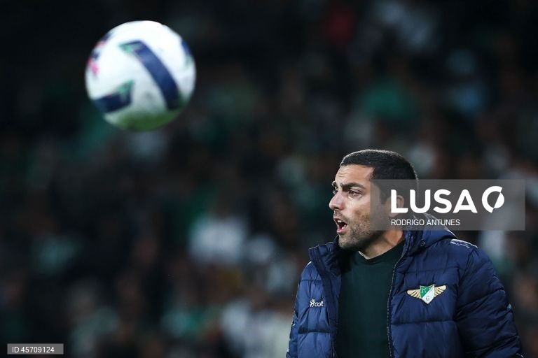 O campeão em título Sporting somou hoje o quinto triunfo em seis jogos na edição 2025/26 da I Liga portuguesa de futebol, ao vencer em casa o Moreirense por 3-0, no fecho da sexta jornada.