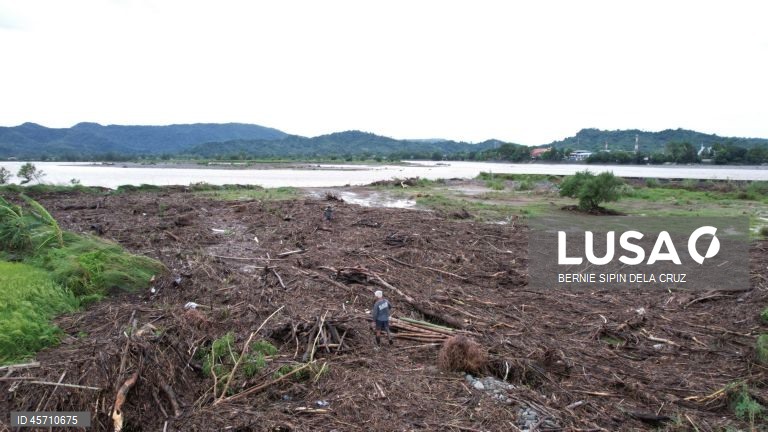 Supertufão Ragasa no norte das Filipinas