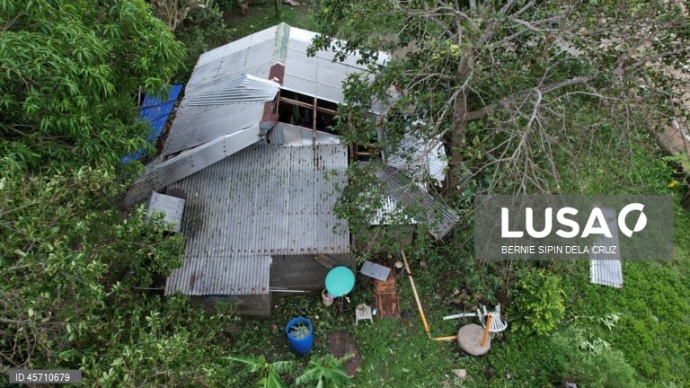 Supertufão Ragasa no norte das Filipinas