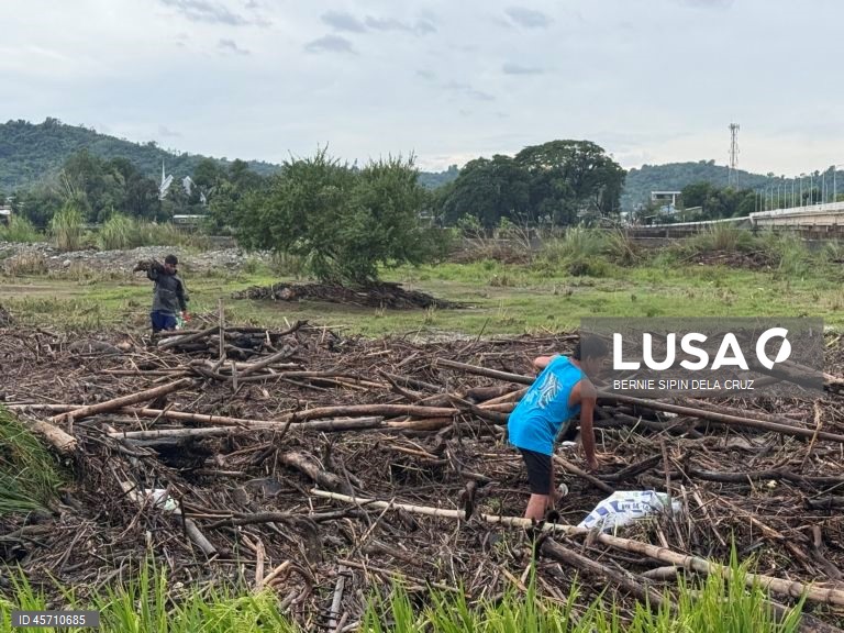 Supertufão Ragasa no norte das Filipinas